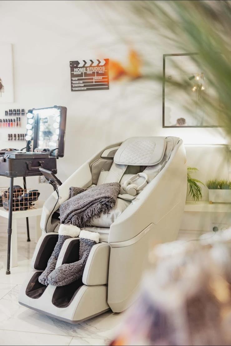 The pedicure lounge
